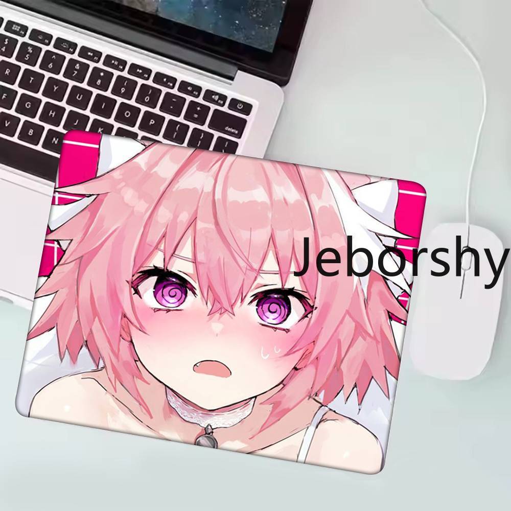 Cute Pink Hair Anime Character - Tradescantia Purple recensione e prezzo